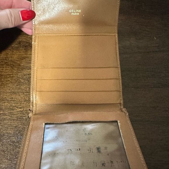 Vintage Celine Tan Leather Wallet with Gold Clasp - preloved - Picture 3 of 7